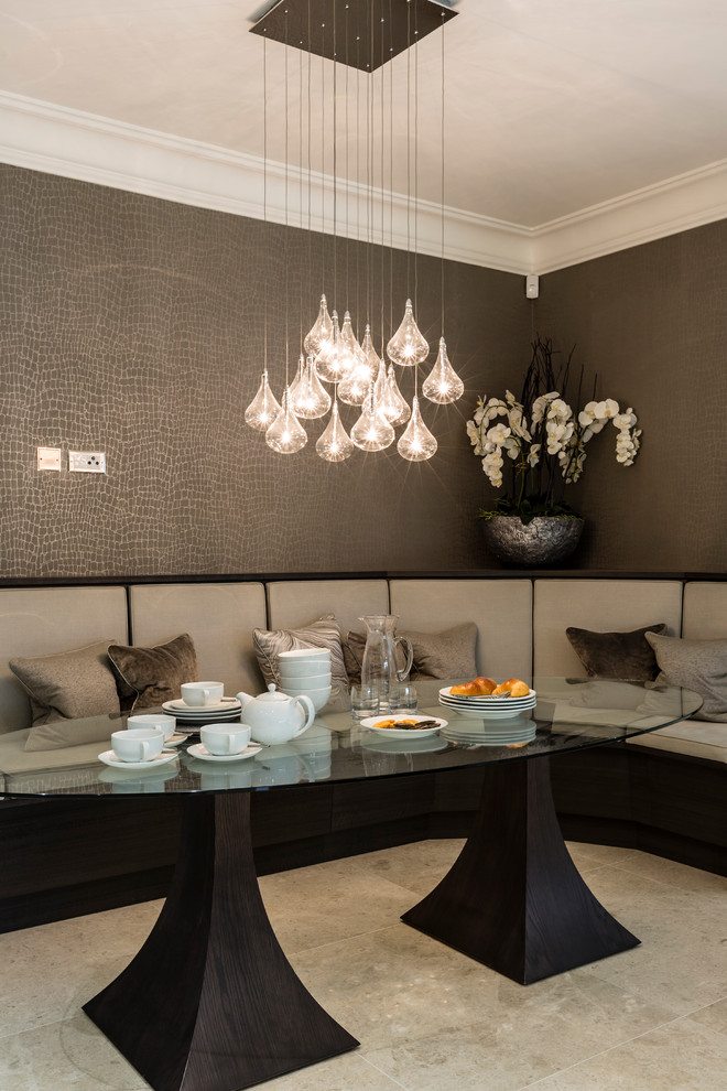 Oval beauty dining table and chandelier over