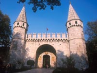 Main gate of the Topkapi Palace, defended by two watchtowers and crenellated wall