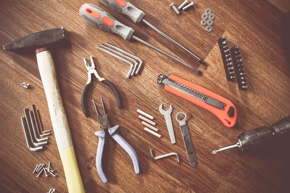 tools, hammer, quiz